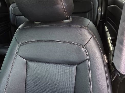 Used 2021 Ford Explorer Limited w/ Equipment Group 301A RWD image 14