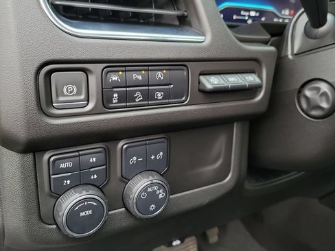 Used 2023 Chevrolet Tahoe High Country AWD/4WD image 11