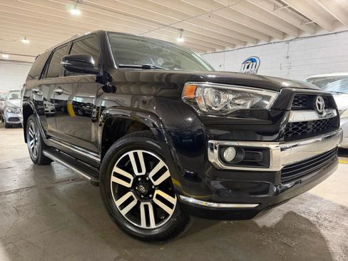 Used 2018 Toyota 4Runner Limited AWD/4WD image 5