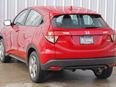 Used 2018 Honda HR-V LX image 41