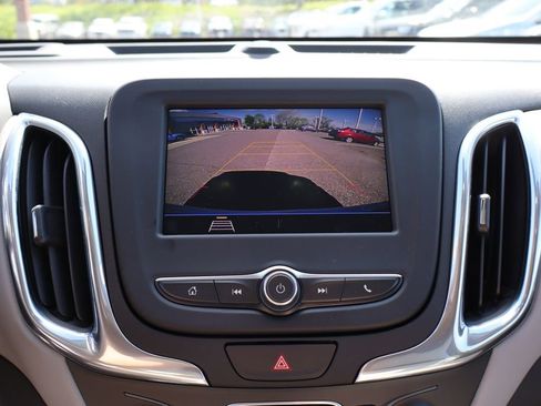 Used 2020 Chevrolet Equinox LS w/ LS Convenience Package FWD image 20