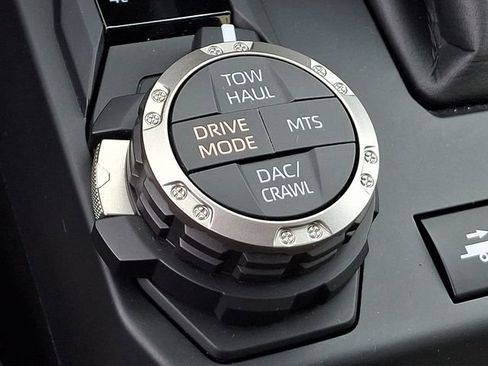 Used 2025 Toyota Tacoma Trailhunter image 26