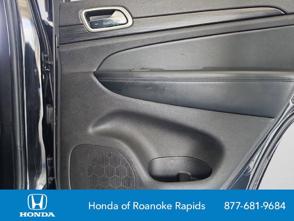 Used 2020 Jeep Grand Cherokee Laredo w/ Laredo X Package RWD image 26