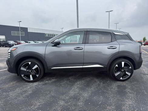 Certified 2025 Nissan Kicks SR w/ SR Premium Package AWD/4WD image 6