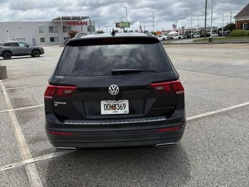 Used 2019 Volkswagen Tiguan SE w/ Panoramic Sunroof Package FWD image 6