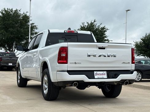 New 2026 RAM 1500 4x4 Crew Cab image 7