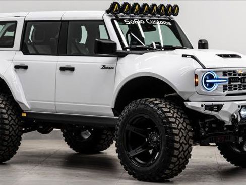 Used 2024 Ford Bronco Black Diamond image 5