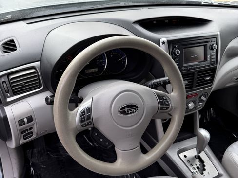 Used 2013 Subaru Forester 2.5X Premium w/ Popular Pkg 2 AWD/4WD image 12