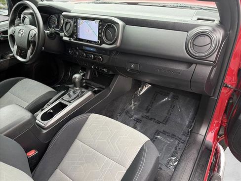 Certified 2022 Toyota Tacoma TRD Sport image 26