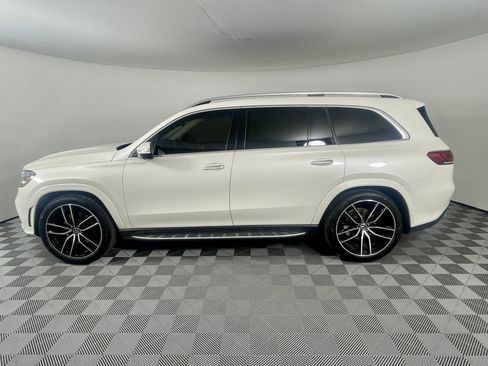 Used 2021 Mercedes-Benz GLS 580 4MATIC image 2