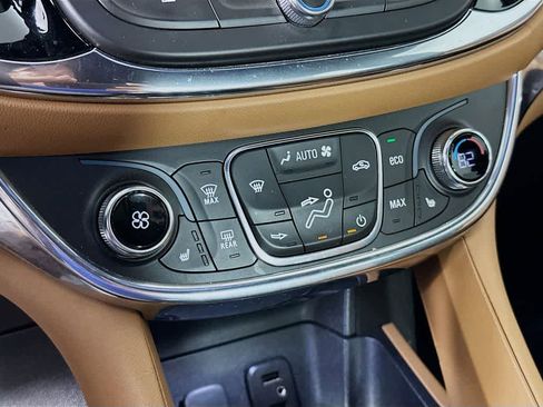 Used 2017 Chevrolet Volt Premier w/ Driver Confidence II Package image 19