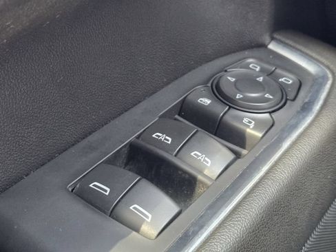 Used 2022 GMC Sierra 1500 SLT AWD/4WD image 30