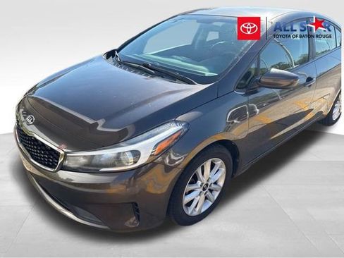 Used 2017 Kia Forte LX w/ LX Popular Package image 1