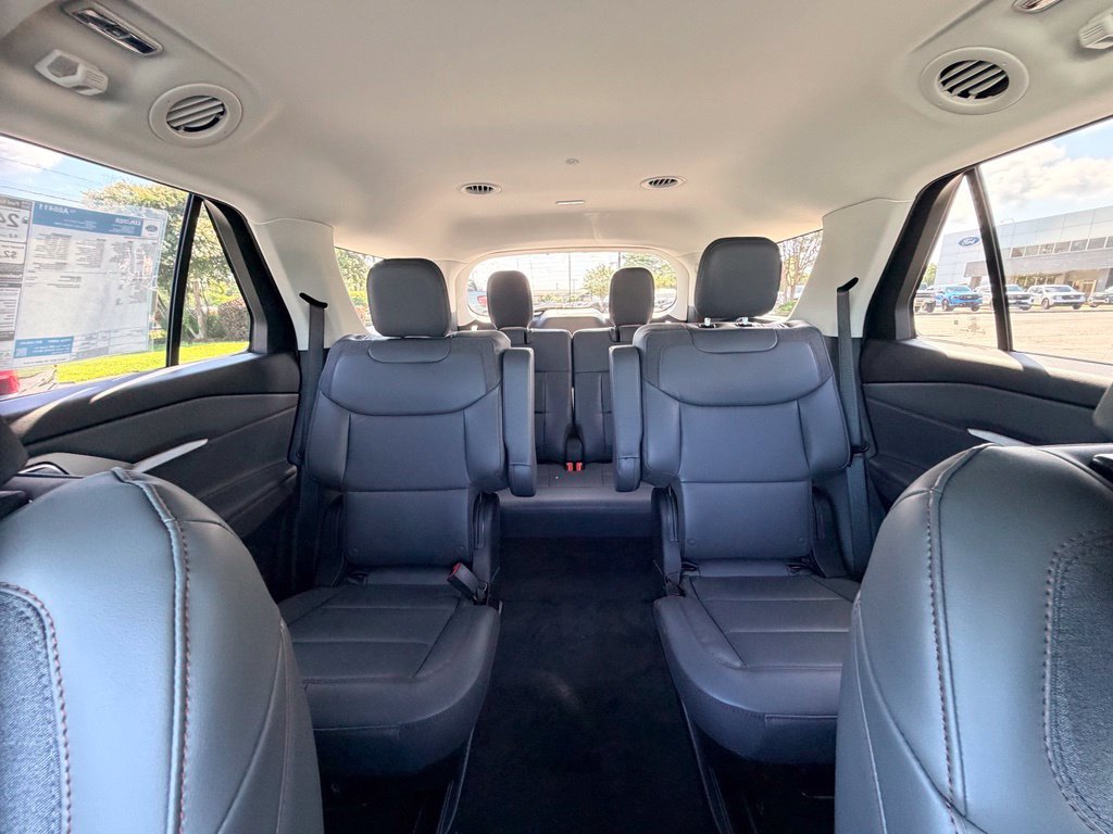 New 2026 Ford Explorer Active w/ Active Comfort Package RWD image 26