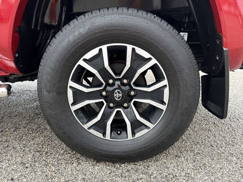 Certified 2023 Toyota Tacoma TRD Sport w/ Technology Package AWD/4WD image 18