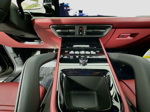 New 2026 Porsche Cayenne S image 23