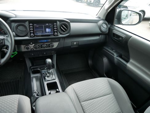 Used 2022 Toyota Tacoma SR image 11