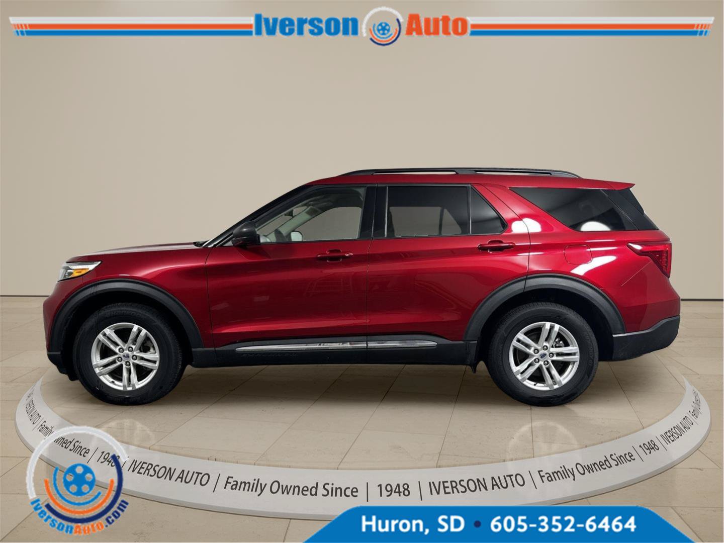 Used 2022 Ford Explorer XLT w/ Equipment Group 202A AWD/4WD image 5