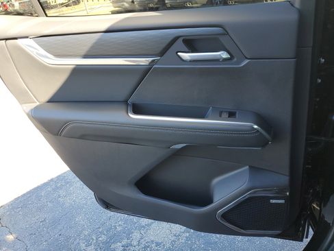 New 2025 GMC Acadia Elevation w/ Elevation Premium Package image 11