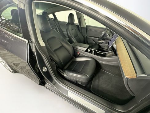 Used 2018 Tesla Model 3 Long Range AWD/4WD image 32