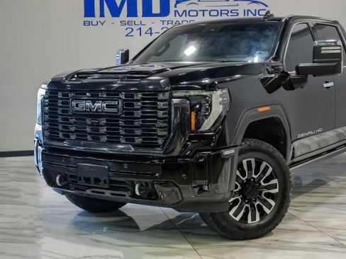 Used 2024 GMC Sierra 2500 Denali Ultimate AWD/4WD image 7