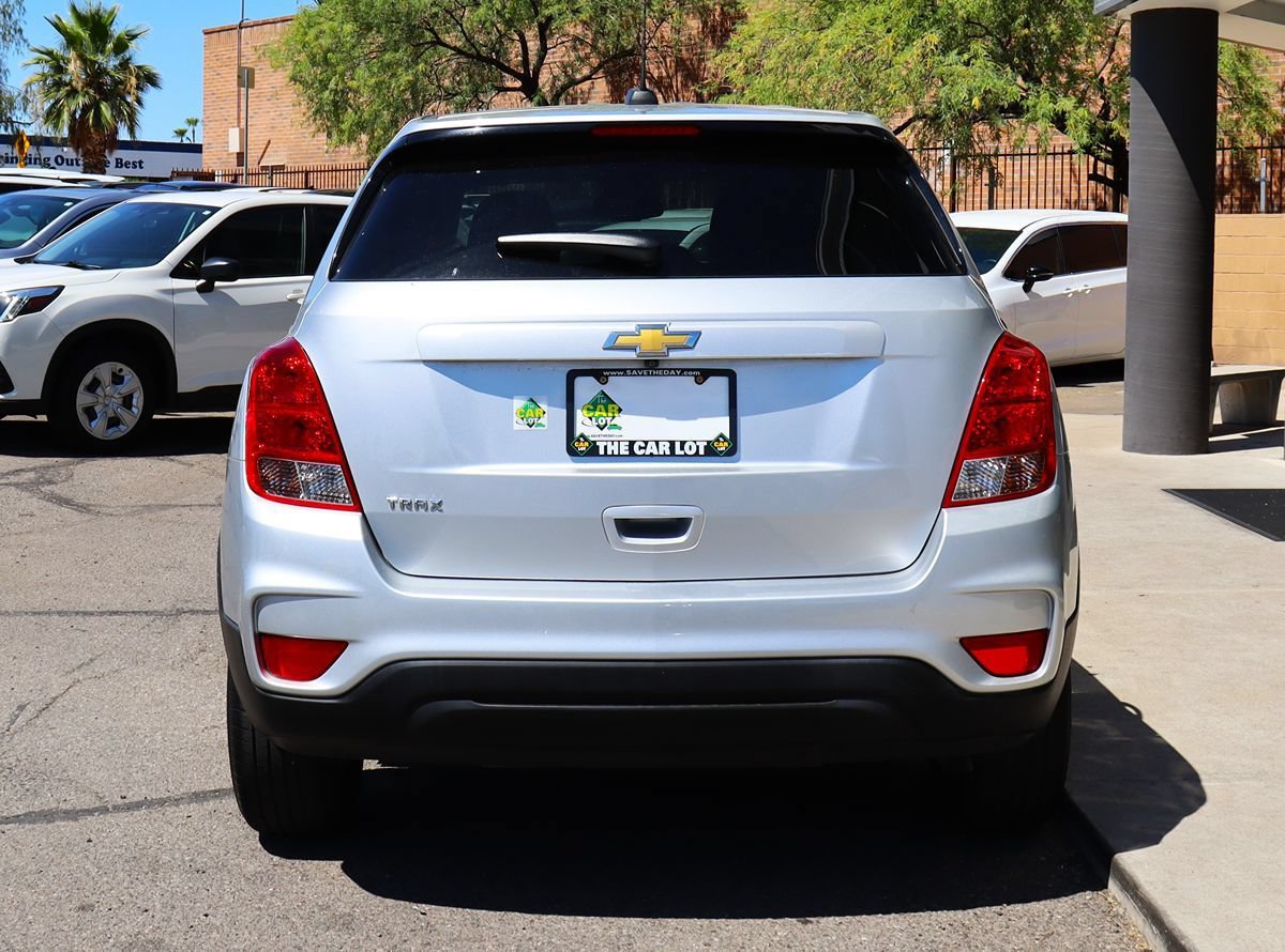 Used 2020 Chevrolet Trax LS w/ Tint and Cruise Package FWD image 11