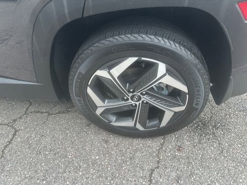 Used 2023 Hyundai Tucson Limited AWD/4WD image 16