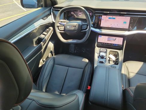 Used 2024 Jeep Wagoneer Launch Edition AWD/4WD image 14
