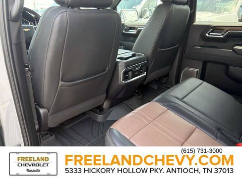 Used 2023 Chevrolet Silverado 1500 High Country w/ High Country Premium Package AWD/4WD image 17