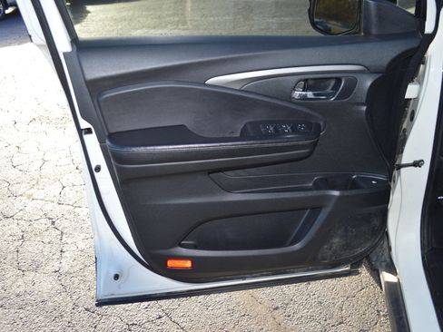 Used 2019 Honda Ridgeline RTL-T image 13