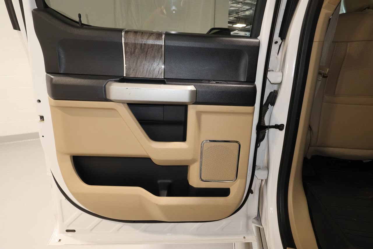 Used 2019 Ford F350 Lariat w/ Lariat Ultimate Package AWD/4WD image 12