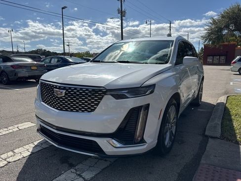 Used 2024 Cadillac XT6 Premium Luxury image 4