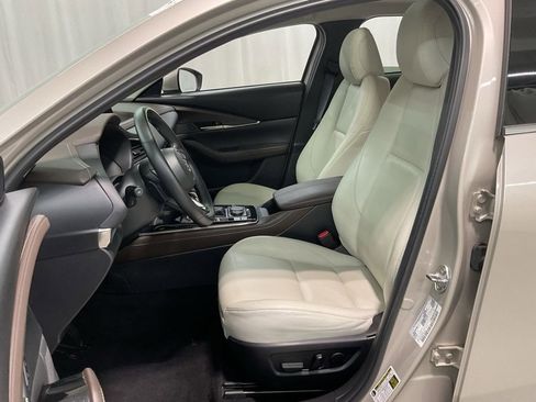 Used 2023 MAZDA CX-30 AWD 2.5 S w/ Premium Package image 21