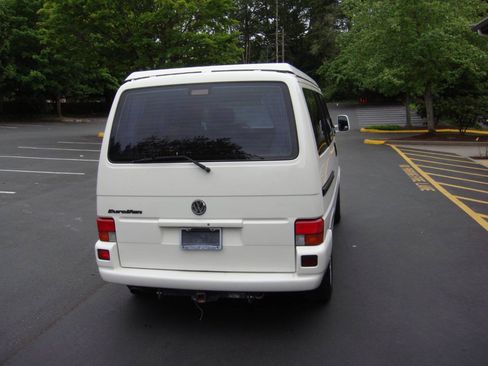 Used 2001 Volkswagen Eurovan FWD image 9