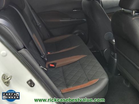 Used 2020 Nissan Kicks SR w/ Exterior Package FWD image 17