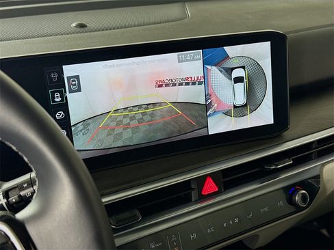 Used 2025 Kia Sorento SX image 14