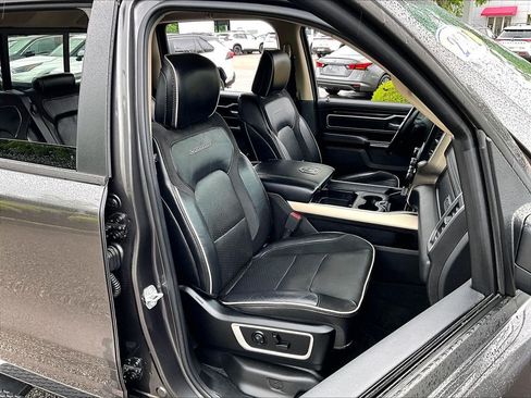 Used 2021 RAM 1500 Laramie AWD/4WD image 10