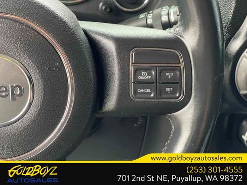 Used 2013 Jeep Wrangler Sport AWD/4WD image 20