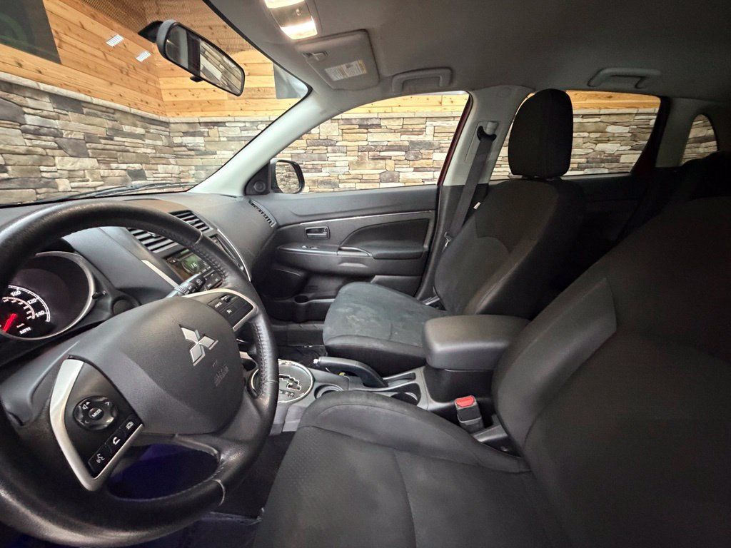 Used 2014 Mitsubishi Outlander Sport ES FWD image 33