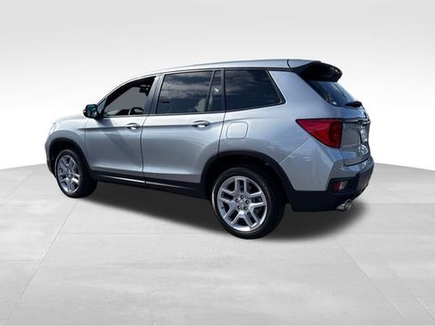 Used 2025 Honda Passport EX-L image 5
