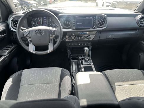 Used 2021 Toyota Tacoma TRD Off-Road w/ Technology Package image 10