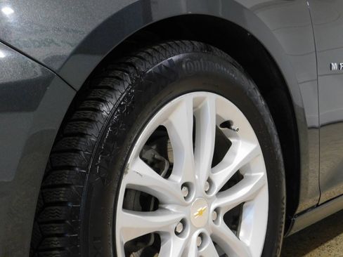 Used 2018 Chevrolet Malibu LT image 24