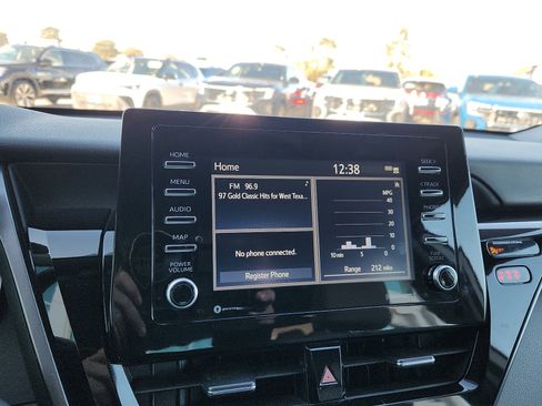 Used 2023 Toyota Camry SE image 19