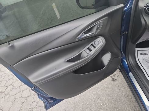 Used 2023 Buick Encore GX Select image 17