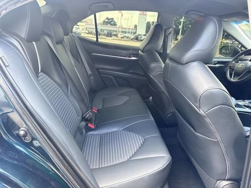 Used 2020 Toyota Camry SE FWD image 13