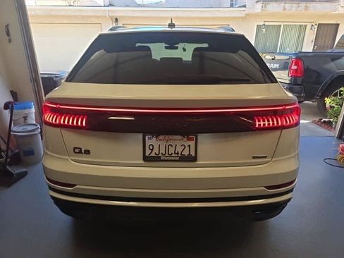 Used 2023 Audi Q8 Premium Plus AWD/4WD image 5