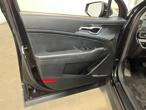 Used 2024 Kia Sportage LX FWD image 25