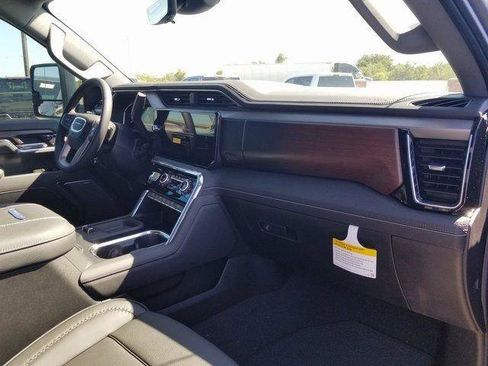 New 2026 GMC Sierra 2500 Denali w/ Technology Package image 13