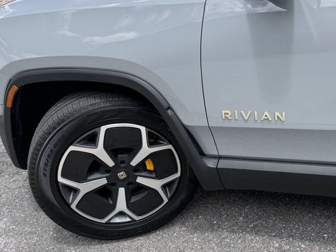 Used 2024 Rivian R1S Adventure AWD/4WD image 13