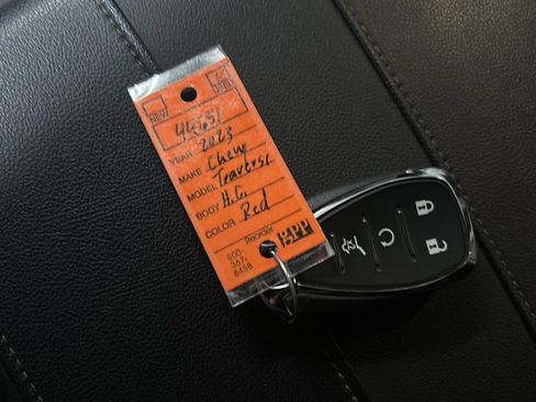 Used 2023 Chevrolet Traverse High Country image 22